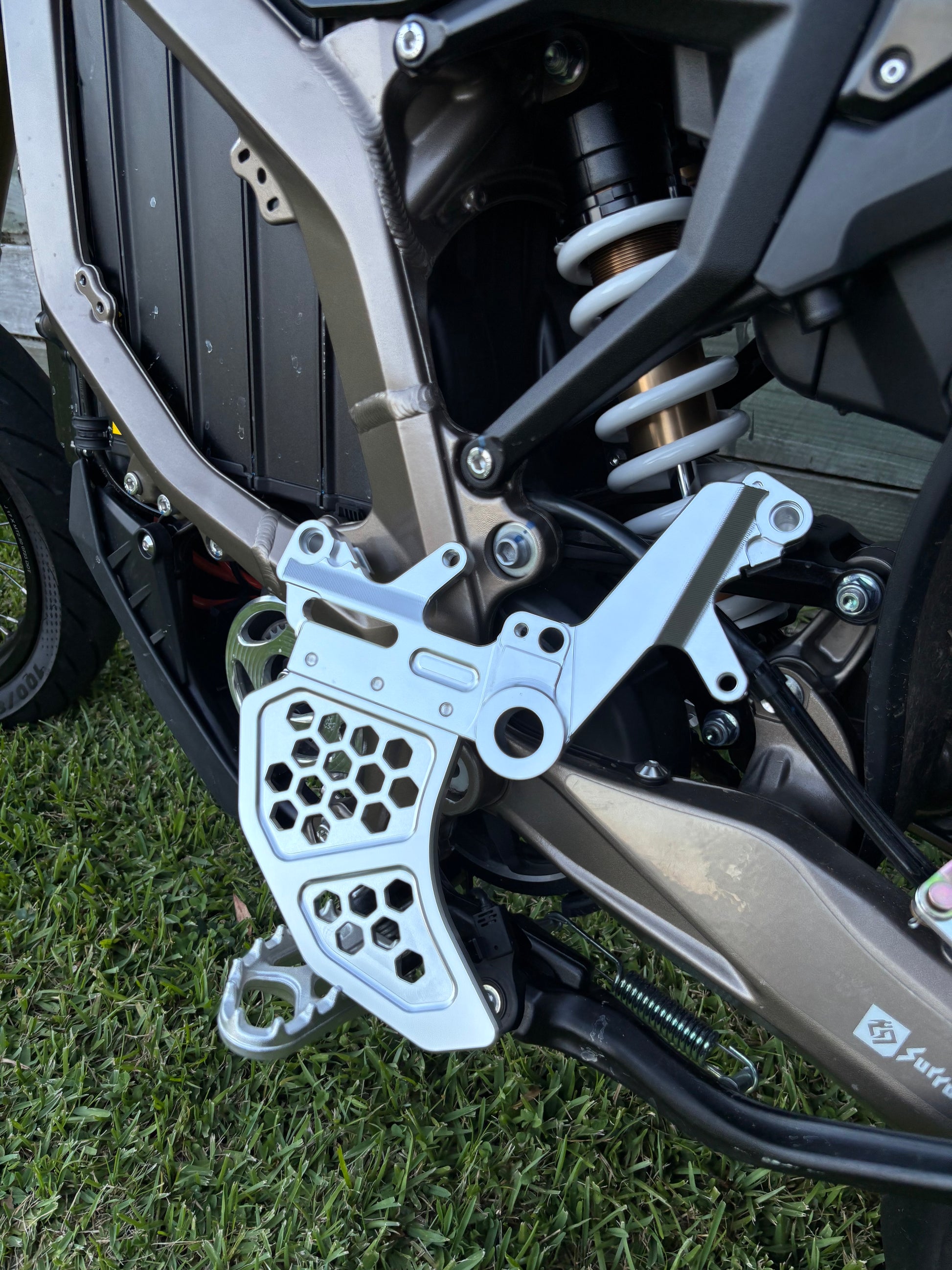 Ultra bee foot break