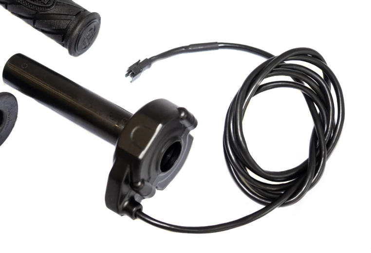 Fatboy, dirodi plug & play surron throttle