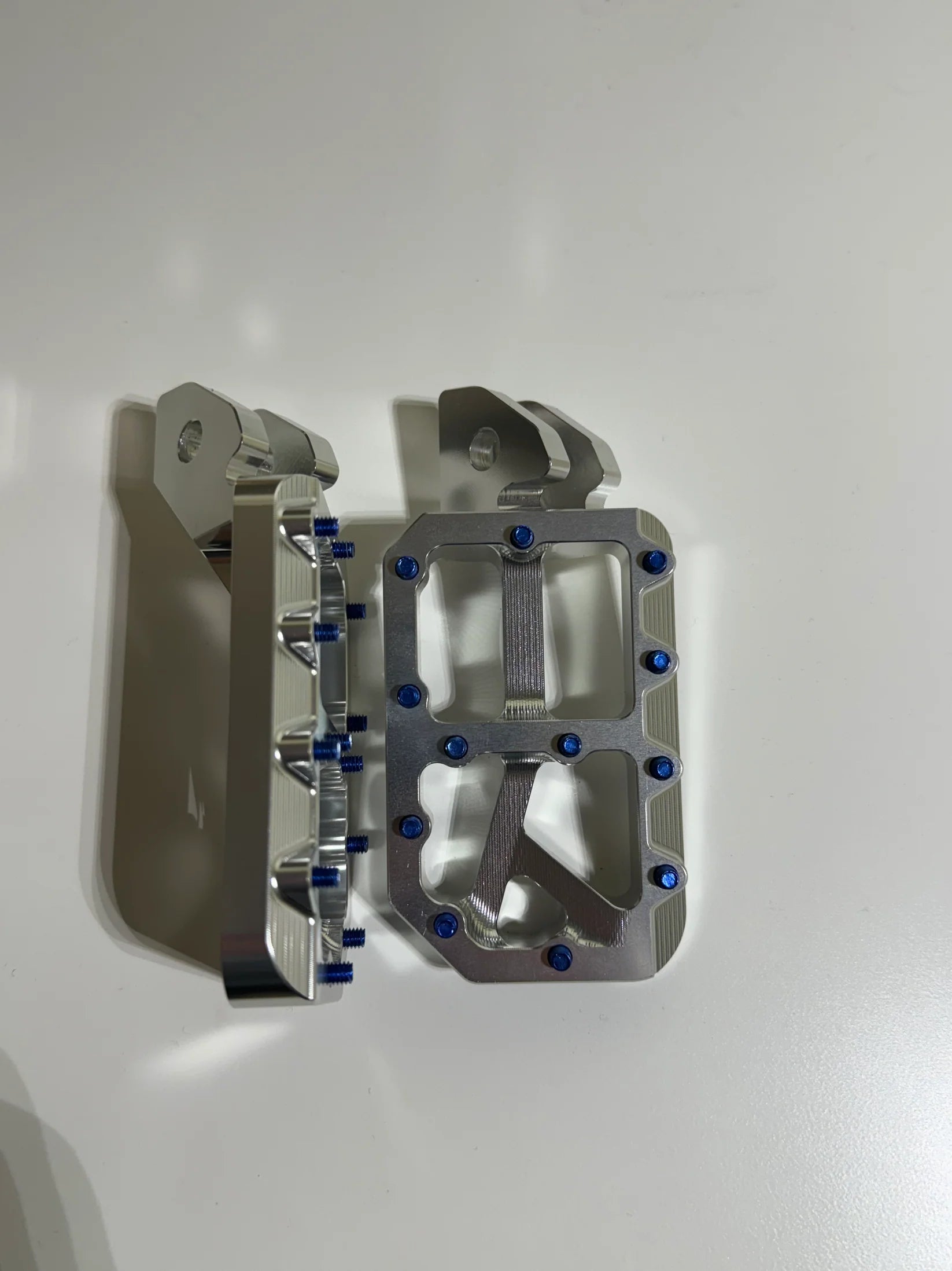 Charged Industry pegs - Chrome